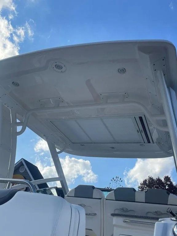 Slide: The Image of Chaparral 280 OSX 2024 - 54