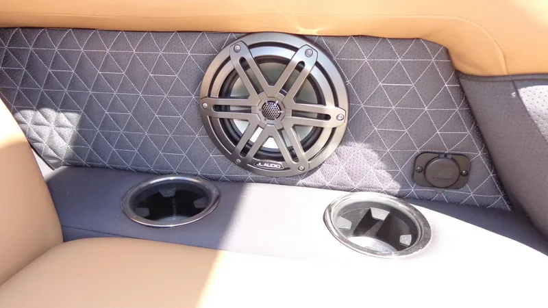 Slide: The Image of 2024 Viaggio Lago Z24U interior speaker and cup holders. - 9