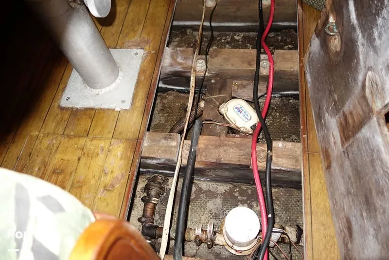 Slide: The Image of 1975 Cascade 36 for sale in Bayfield, WI - 66