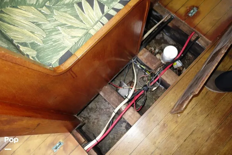 Slide: The Image of 1975 Cascade 36 for sale in Bayfield, WI - 67