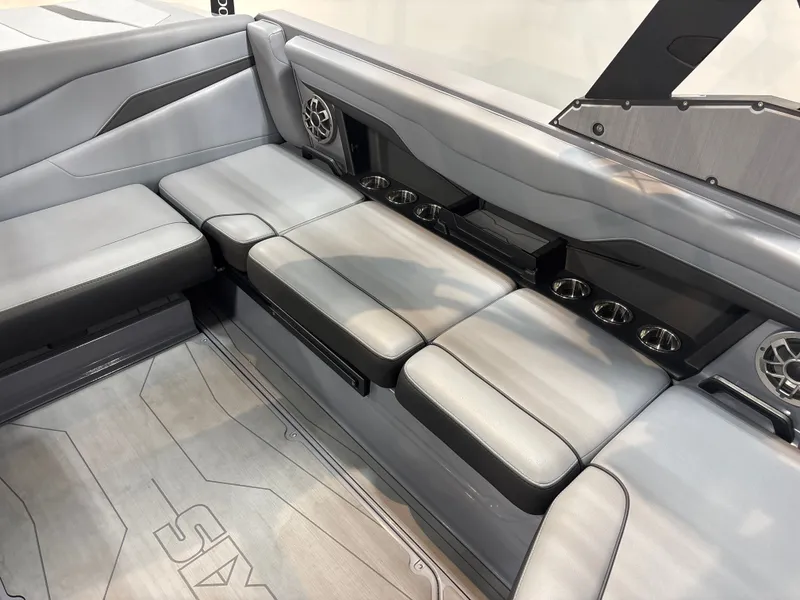 Slide: The Image of Axis T220 2023 - 11