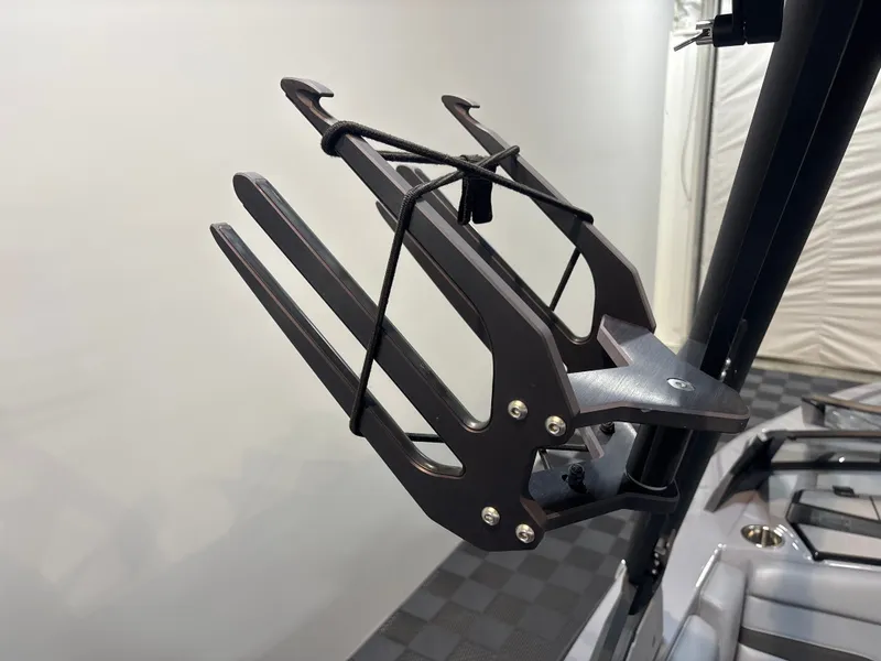 Slide: The Image of Axis T220 2023 - 18