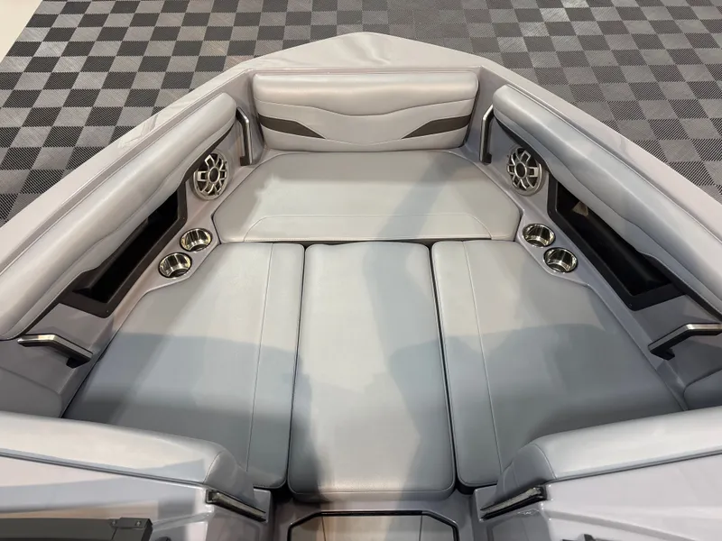 Slide: The Image of Axis T220 2023 - 8