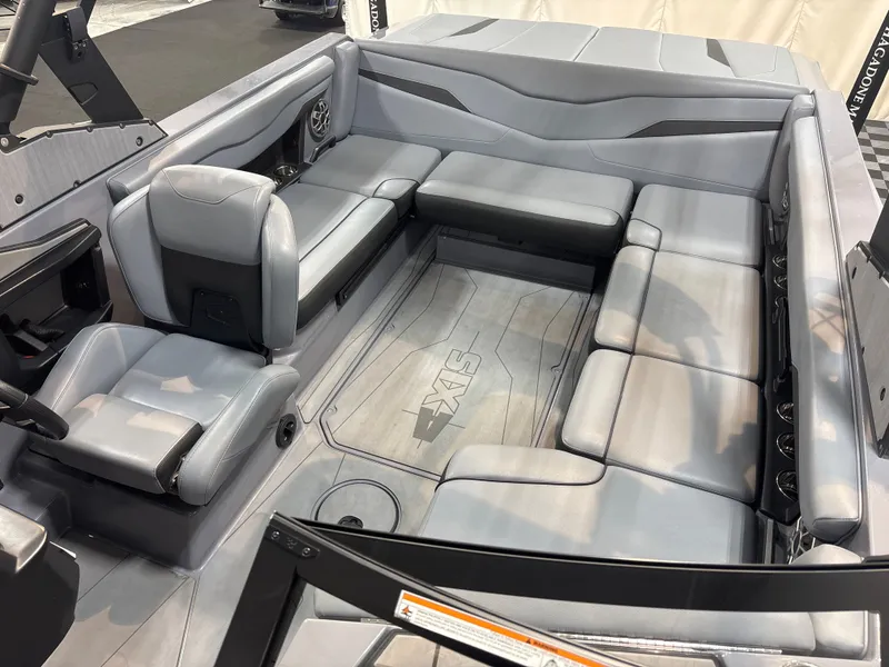 Slide: The Image of Axis T220 2023 - 9