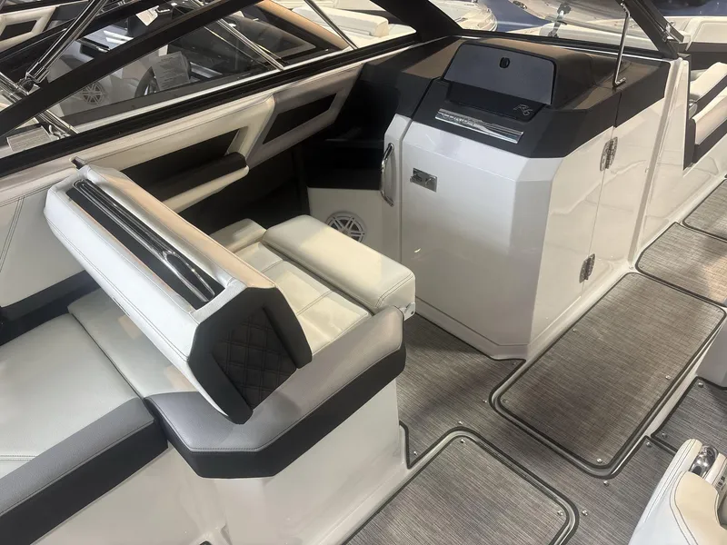 Slide: The Image of Cobalt R6 2024 - 10