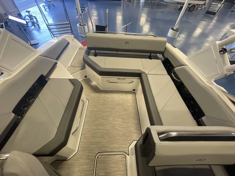 Slide: The Image of Cobalt R6 2023 - 15