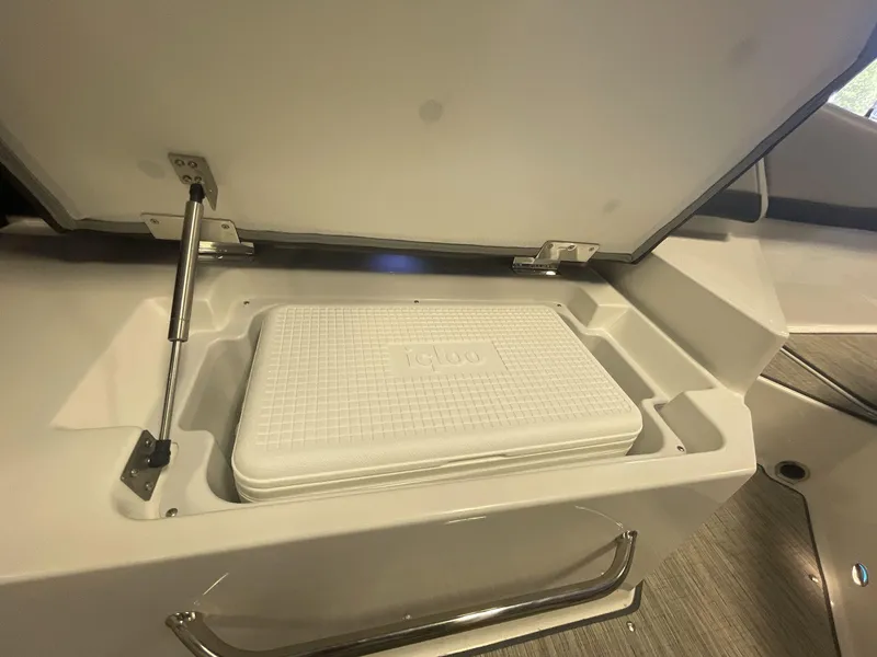 Slide: The Image of Cobalt R6 2023 - 17