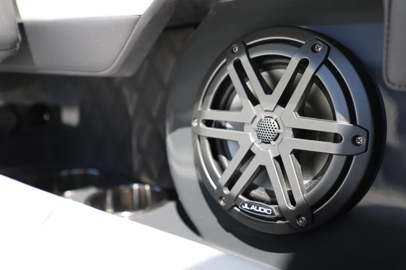 Slide: The Image of Cobalt R8 2024 - 19