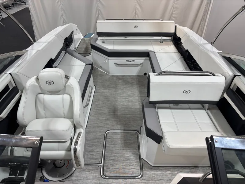 Slide: The Image of Cobalt R8 2023 - 8