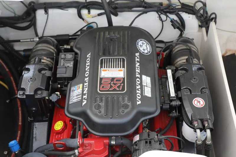 Slide: The Image of Volvo Penta 5.0 GXI engine in 2010 Crownline 220 LS boat. - 7