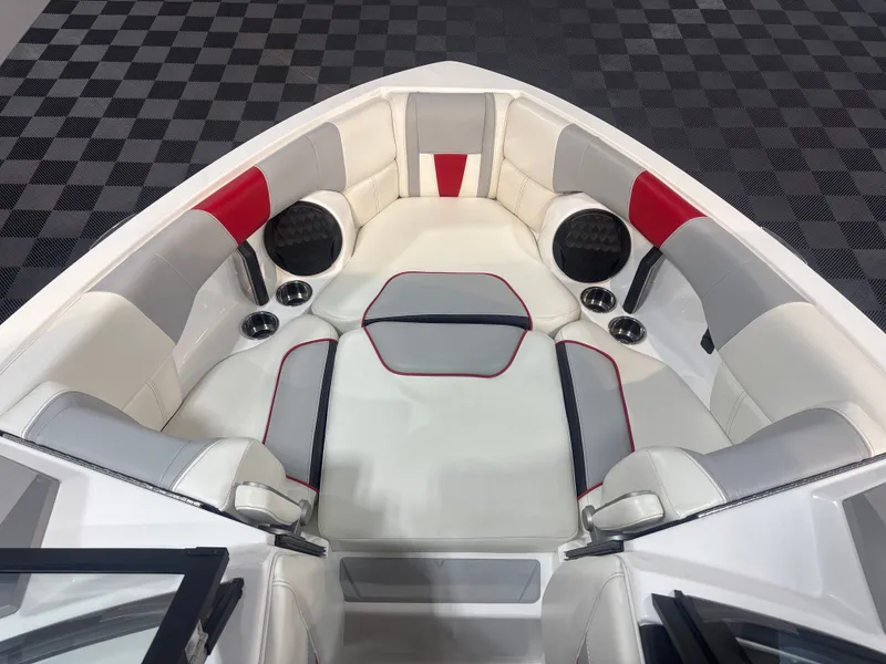 Slide: The Image of Malibu Wakesetter 23 LSV 2023 - 8