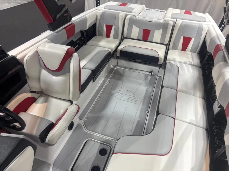 Slide: The Image of Malibu Wakesetter 23 LSV 2023 - 9