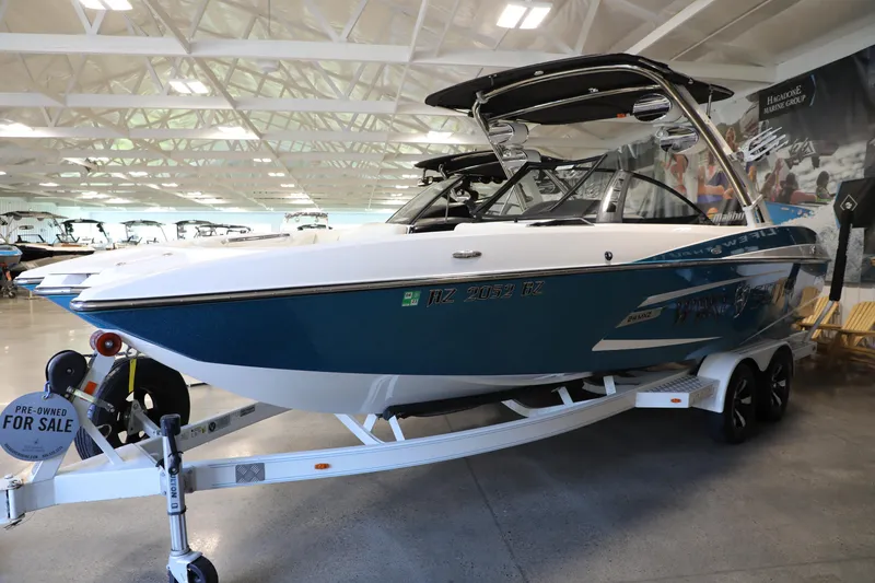 Slide: The Image of Malibu 24MXZ 2013 - 1