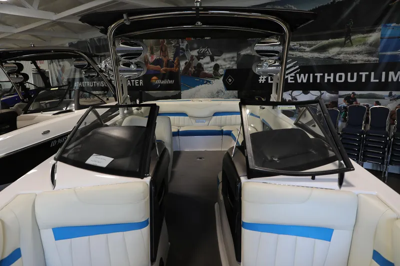 Slide: The Image of Malibu 24MXZ 2013 - 6