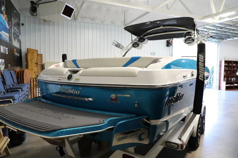 Slide: The Image of Malibu 24MXZ 2013 - 8