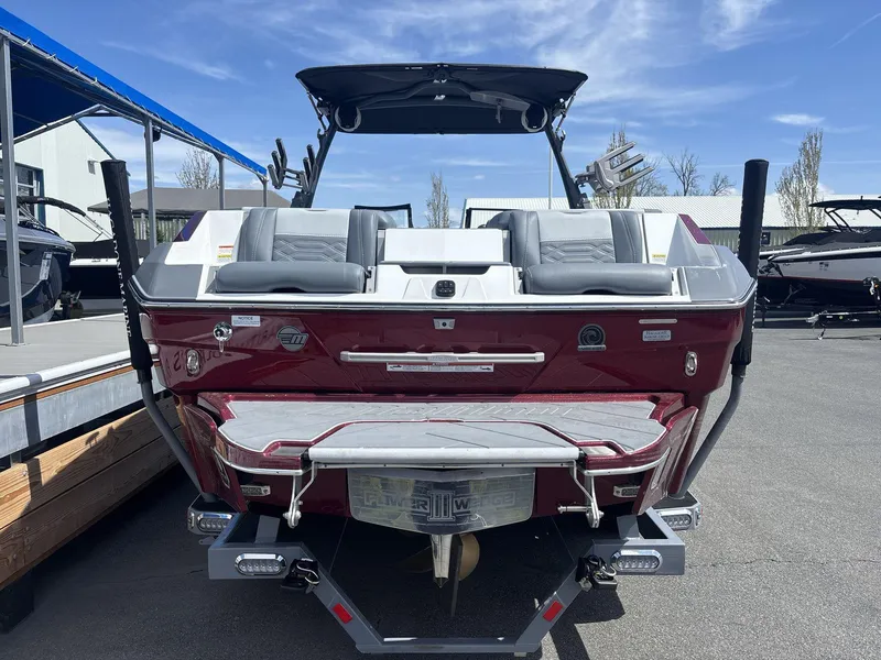 Slide: The Image of Malibu Wakesetter 25 LSV 2024 - 5