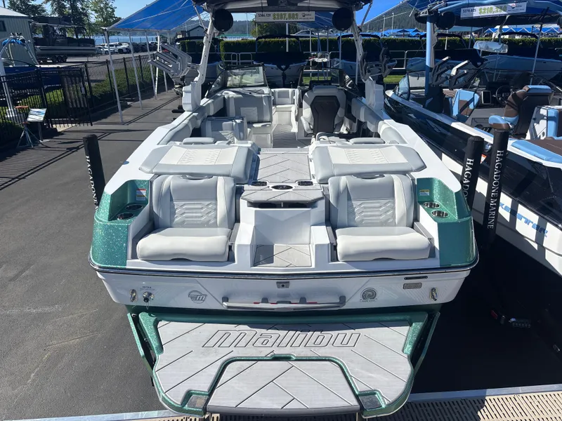 Slide: The Image of Malibu 26 LSV 2024 - 4