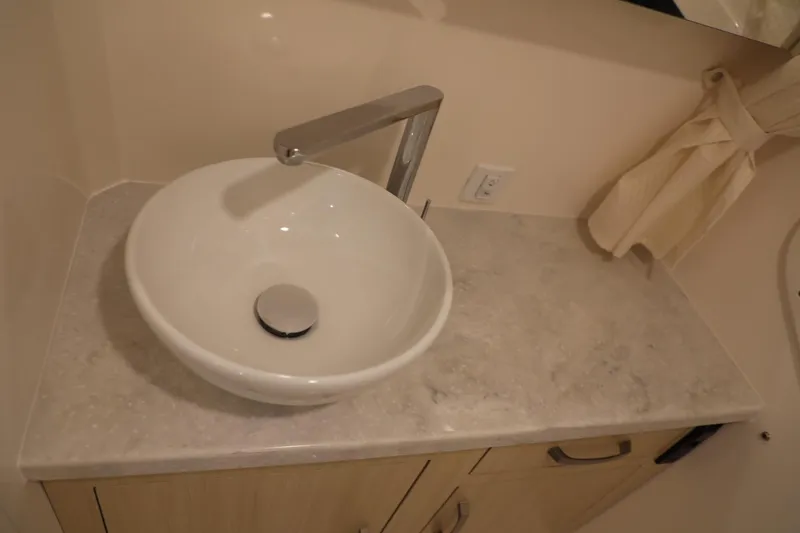 Slide: The Image of Regal 33 Express 2024 - 11