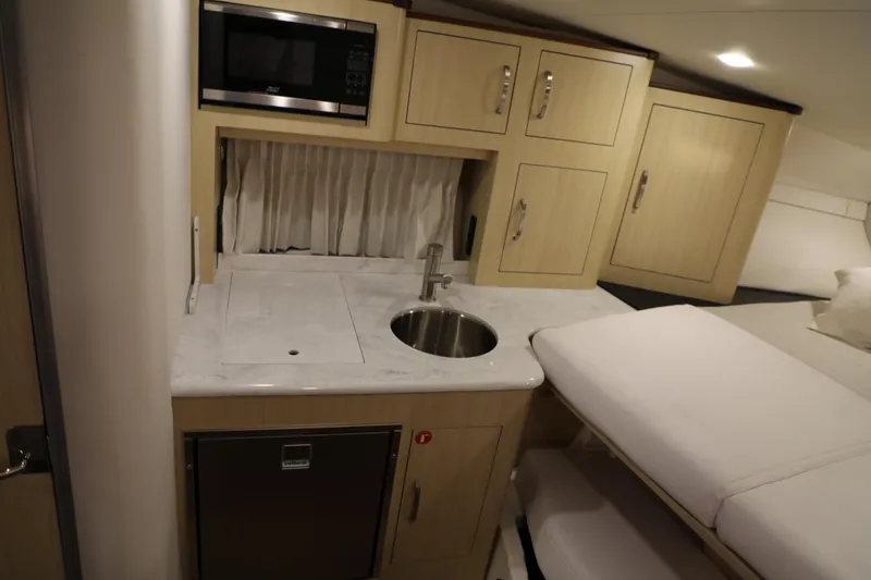 Slide: The Image of Regal 33 Express 2024 - 12