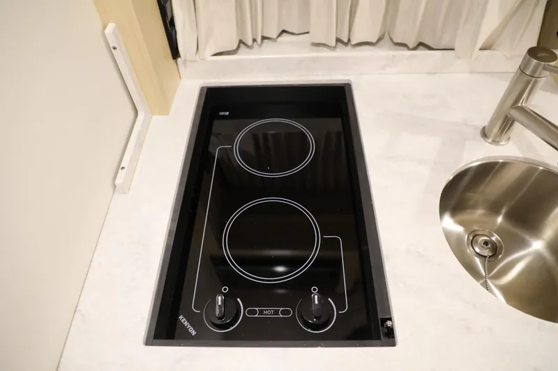 Slide: The Image of Regal 33 Express 2024 - 13