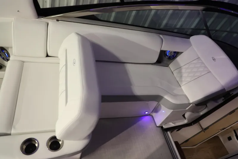 Slide: The Image of Regal 33 Express 2024 - 19