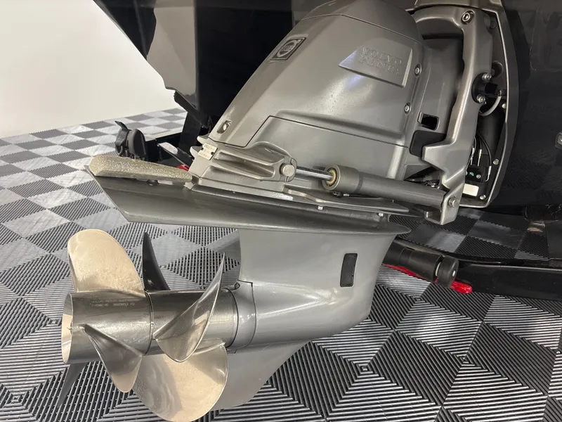 Slide: The Image of Regal LS6 2023 - 6