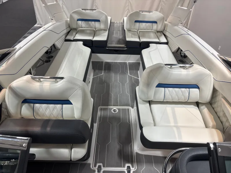 Slide: The Image of Regal LS6 2023 - 9