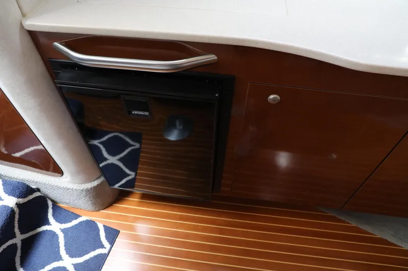 Slide: The Image of Sea Ray 330 Sundancer 2008 - 10