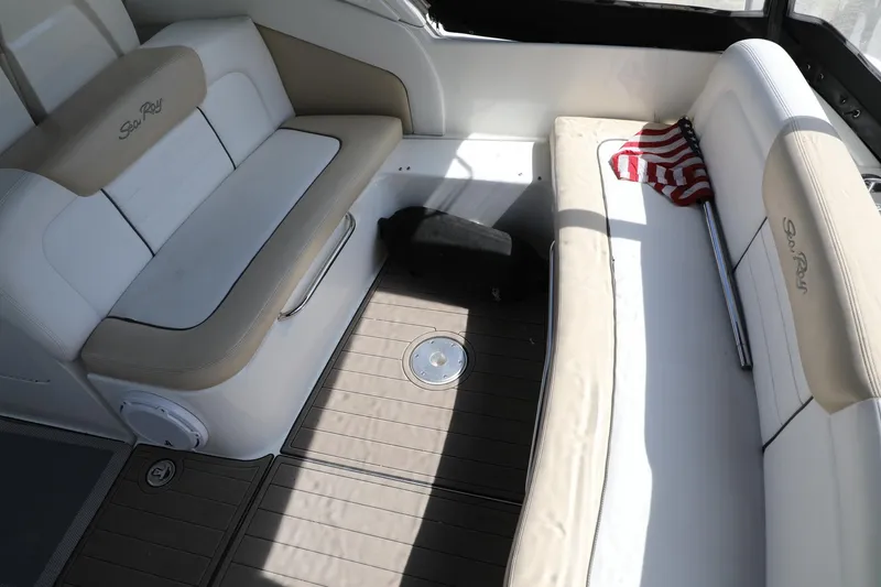 Slide: The Image of Sea Ray 330 Sundancer 2008 - 19