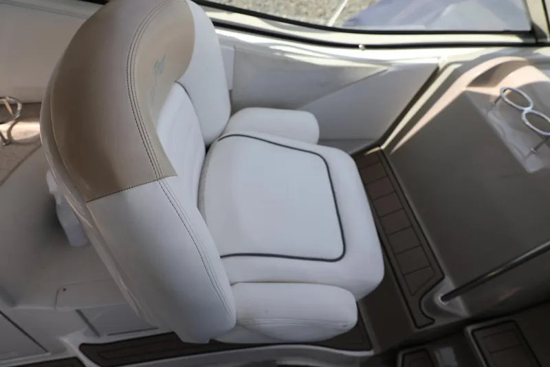 Slide: The Image of Sea Ray 330 Sundancer 2008 - 24