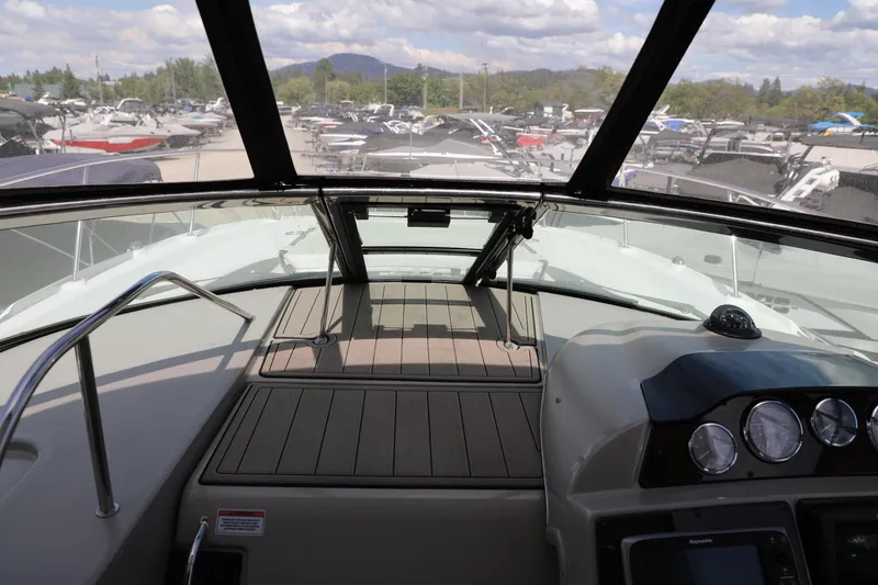 Slide: The Image of Sea Ray 330 Sundancer 2008 - 25