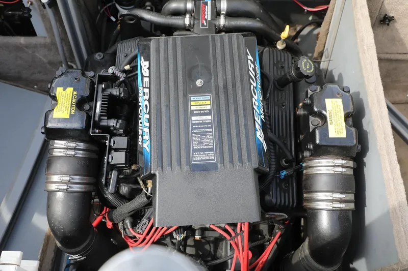 Slide: The Image of Mercury MerCruiser engine in 2000 Tigé 2100V boat, detailed view. - 14