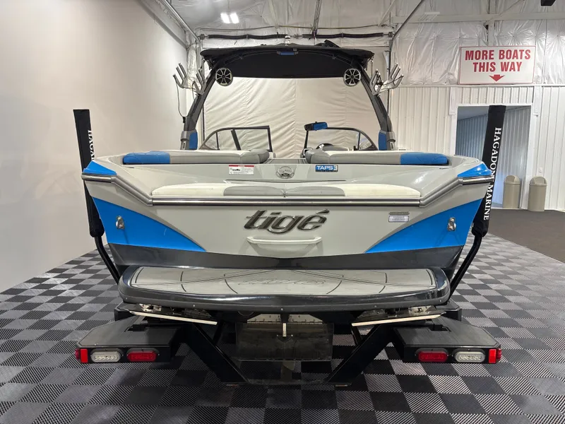 Slide: The Image of Tige R23 2017 - 5