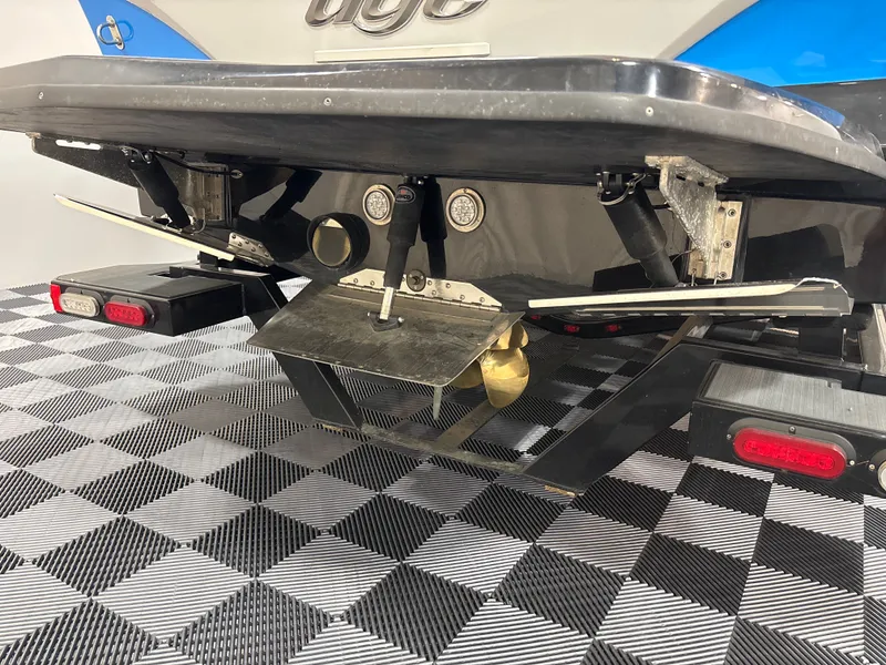 Slide: The Image of Tige R23 2017 - 6