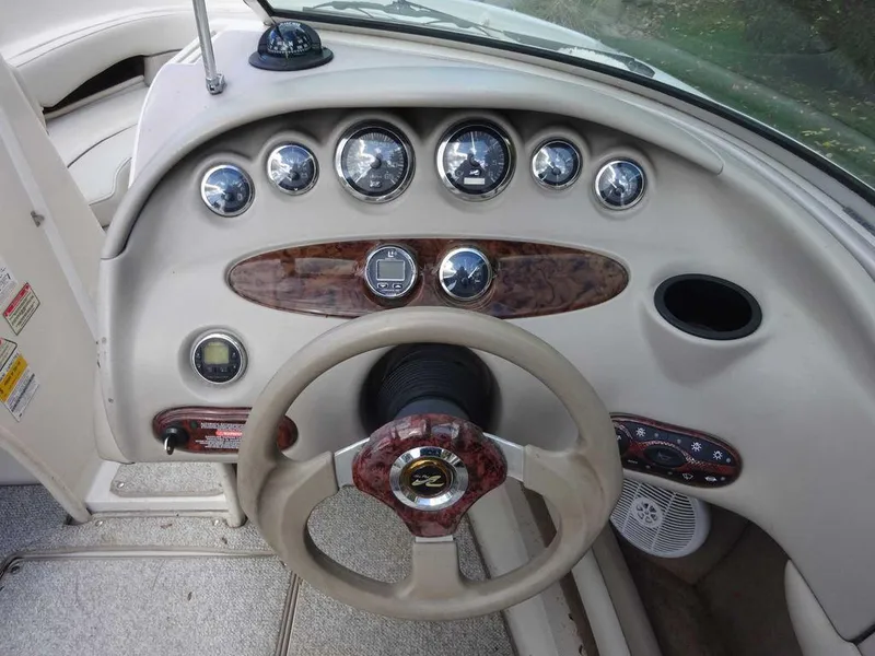 Slide: The Image of Sea Ray 200 Bow Rider 2003 - 17