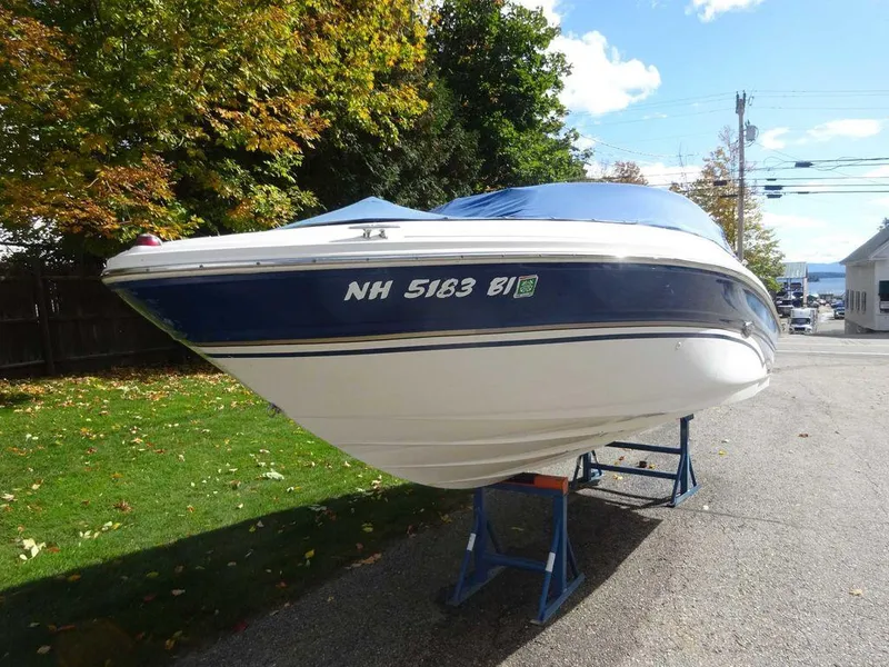 Slide: The Image of Sea Ray 200 Bow Rider 2003 - 3