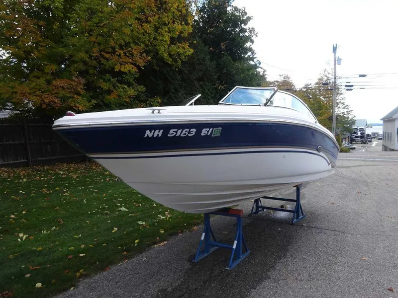 Slide: The Image of Sea Ray 200 Bow Rider 2003 - 30