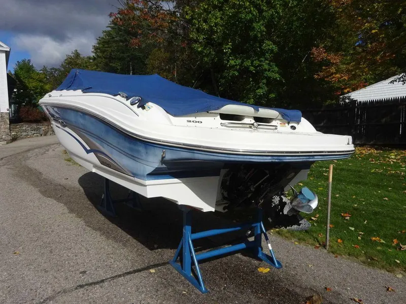 Slide: The Image of Sea Ray 200 Bow Rider 2003 - 49