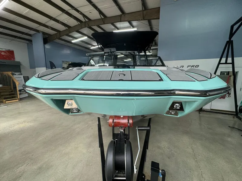 Centurion Fe22 2024 for Sale | MarineSource