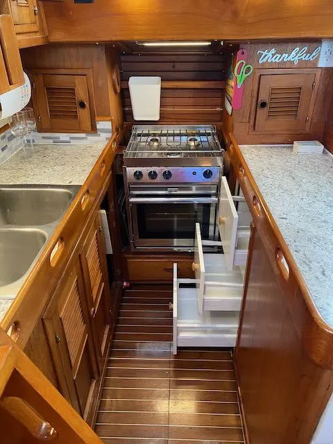 Slide: The Image of Transpacific Marine Transpac 49 MKII 1980 - 18