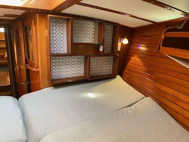 Slide: The Image of Transpacific Marine Transpac 49 MKII 1980 - 27