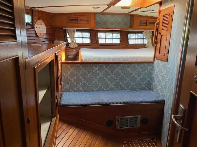 Slide: The Image of Transpacific Marine Transpac 49 MKII 1980 - 29