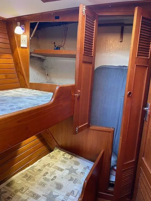 Slide: The Image of Transpacific Marine Transpac 49 MKII 1980 - 31