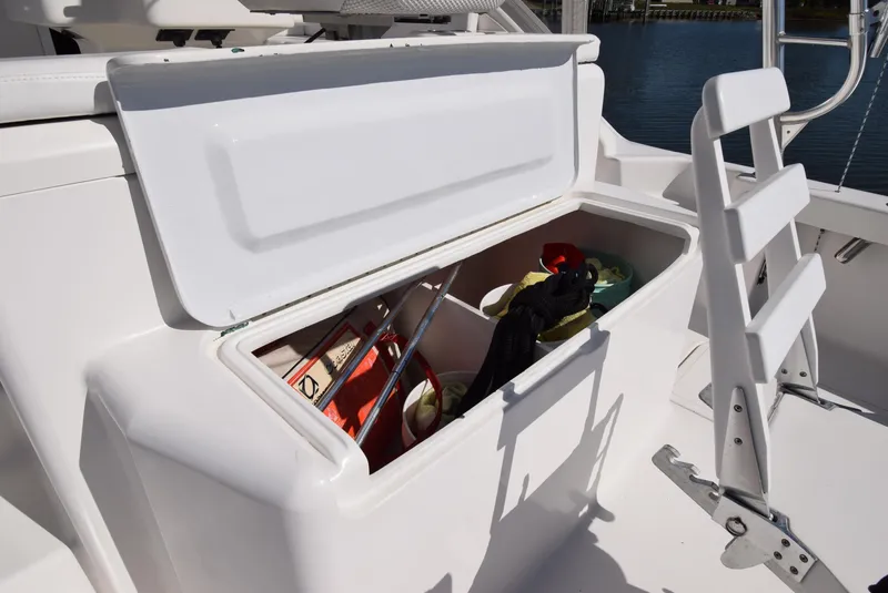 Slide: The Image of Custom SeaTek 36 Express 2008 - 37