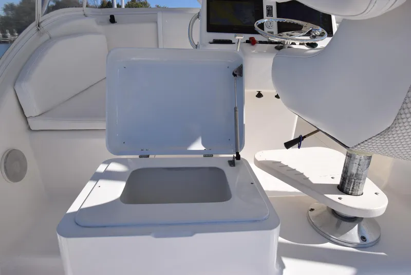 Slide: The Image of Custom SeaTek 36 Express 2008 - 39