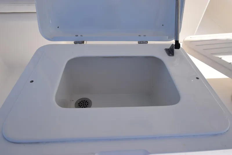 Slide: The Image of Custom SeaTek 36 Express 2008 - 40