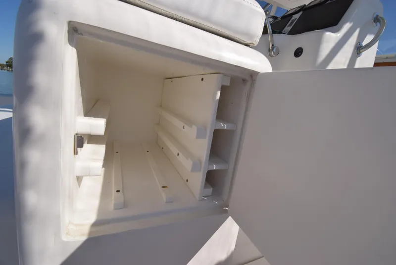 Slide: The Image of Custom SeaTek 36 Express 2008 - 41