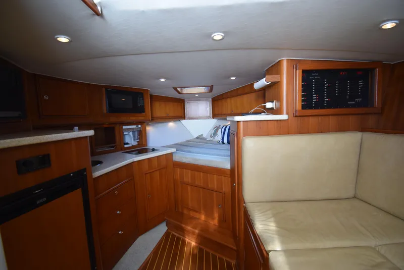 Slide: The Image of Custom SeaTek 36 Express 2008 - 71