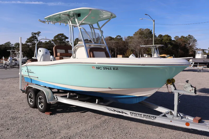 The Image of Pioneer 202 Islander 2023 - 1