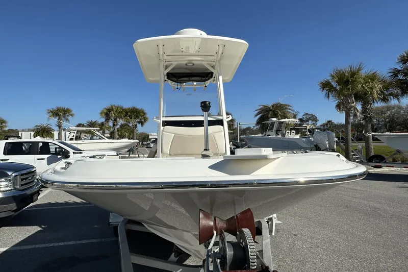 Slide: The Image of Boston Whaler 210 Dauntless 2019 - 3